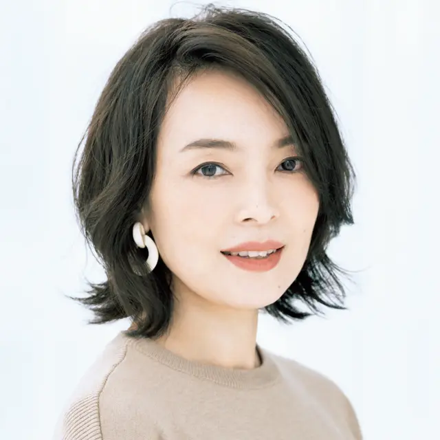 ゆるめパーマでやわらか質感と立体感を演出