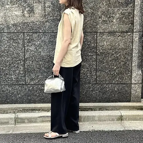 【50代 ファッション】気温28度を乗りの画像_14