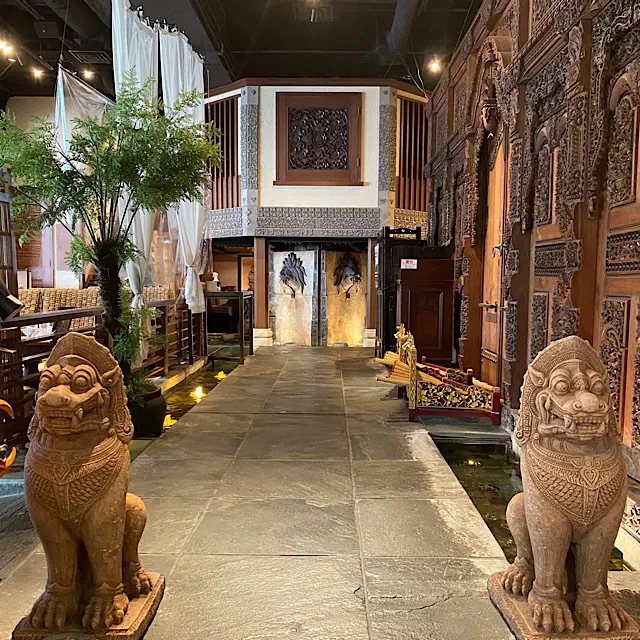 ブラックコーデで美術館への画像_7