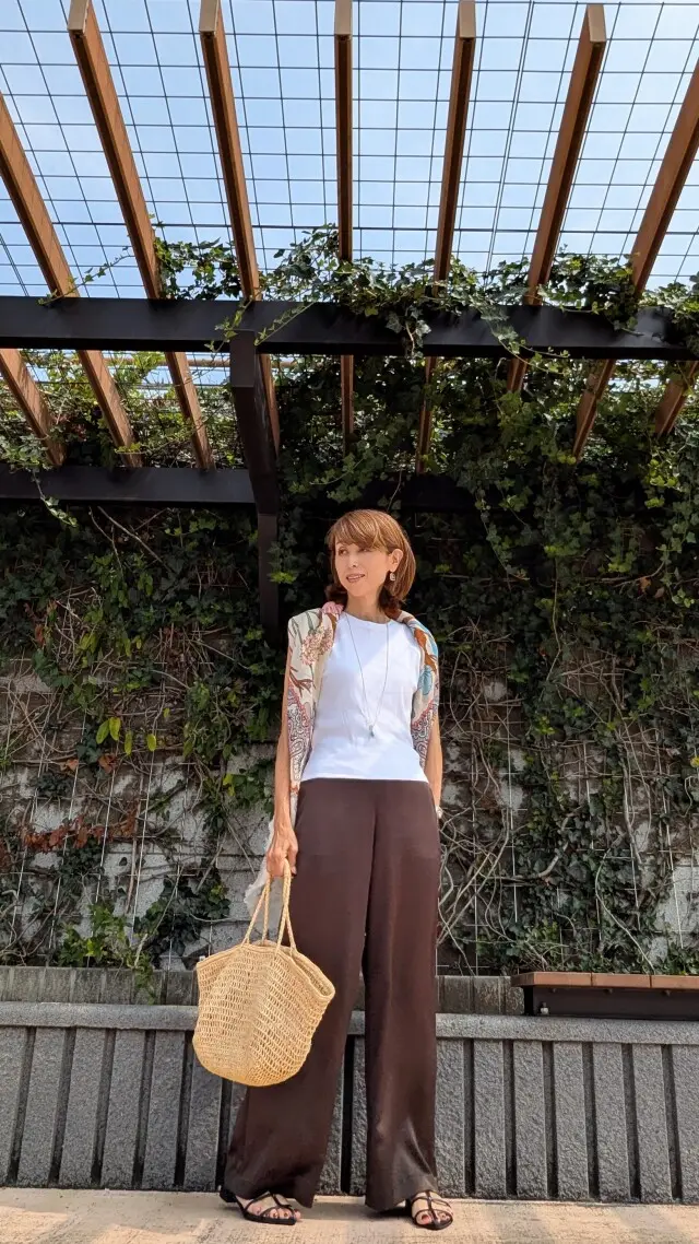 Tシャツ　ZARA　王道のTシャツコーディネート　デニム　白Tシャツ　ホワイトデニム　フレンチスリーブ