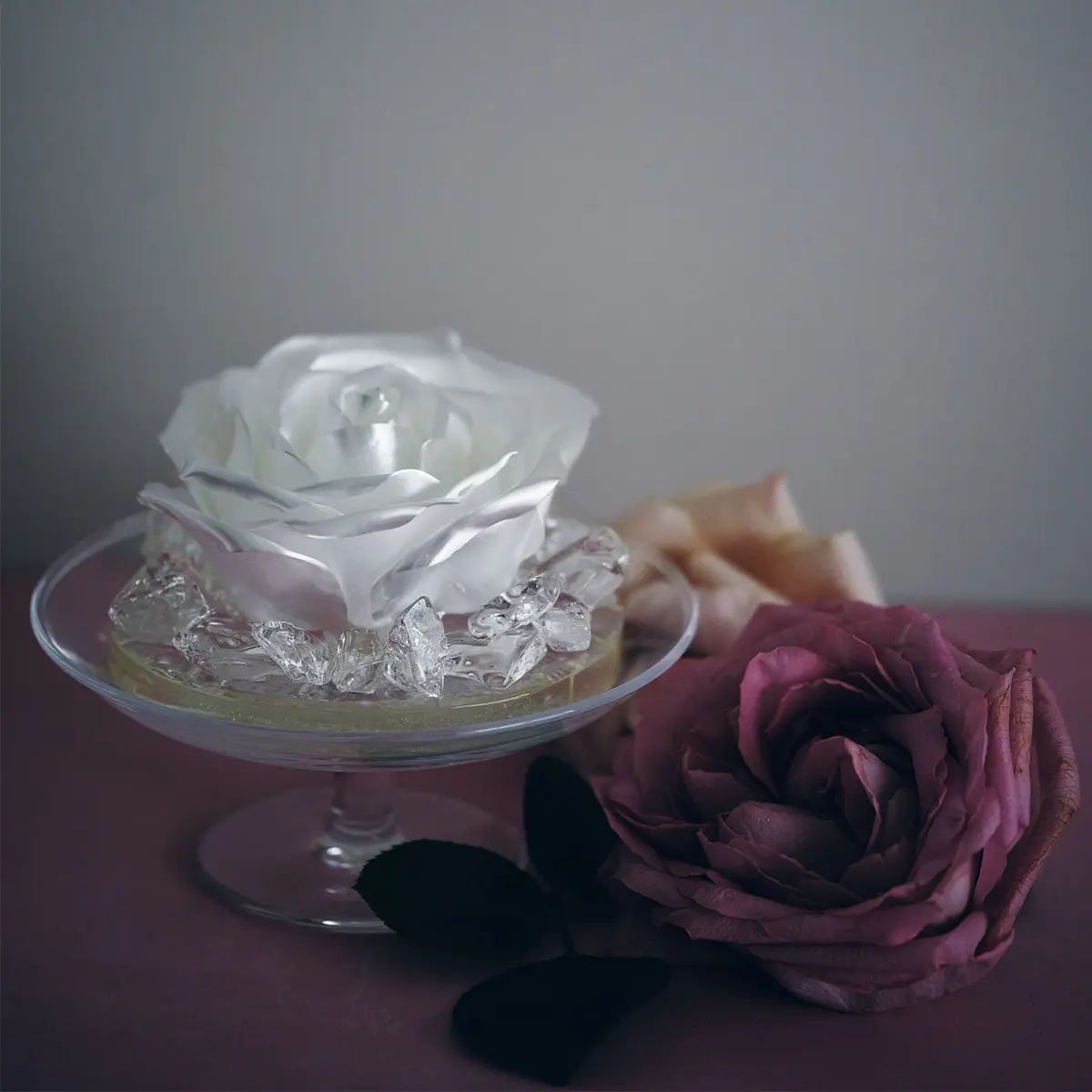 ホテルショップ 「ガルガンチュワ」 誕生石ローズ