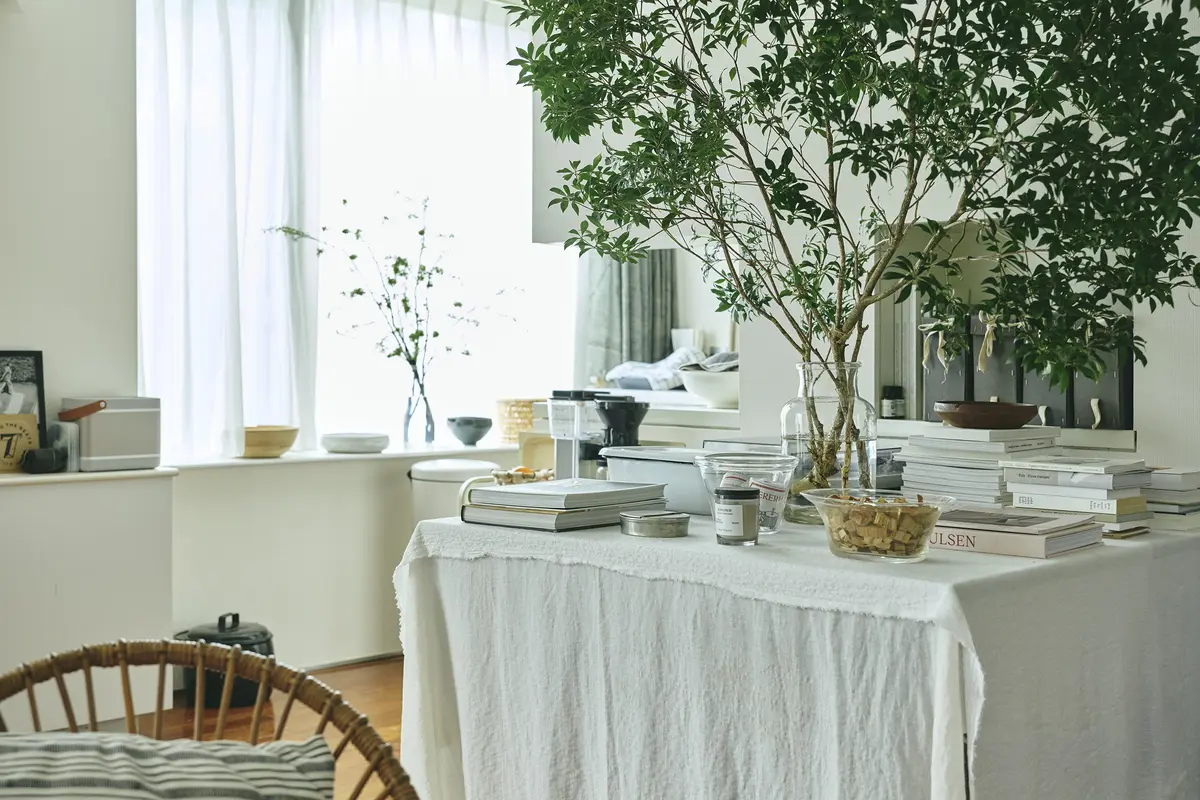 58㎡ スモールラグジュアリーな部屋　ダイニングテーブル