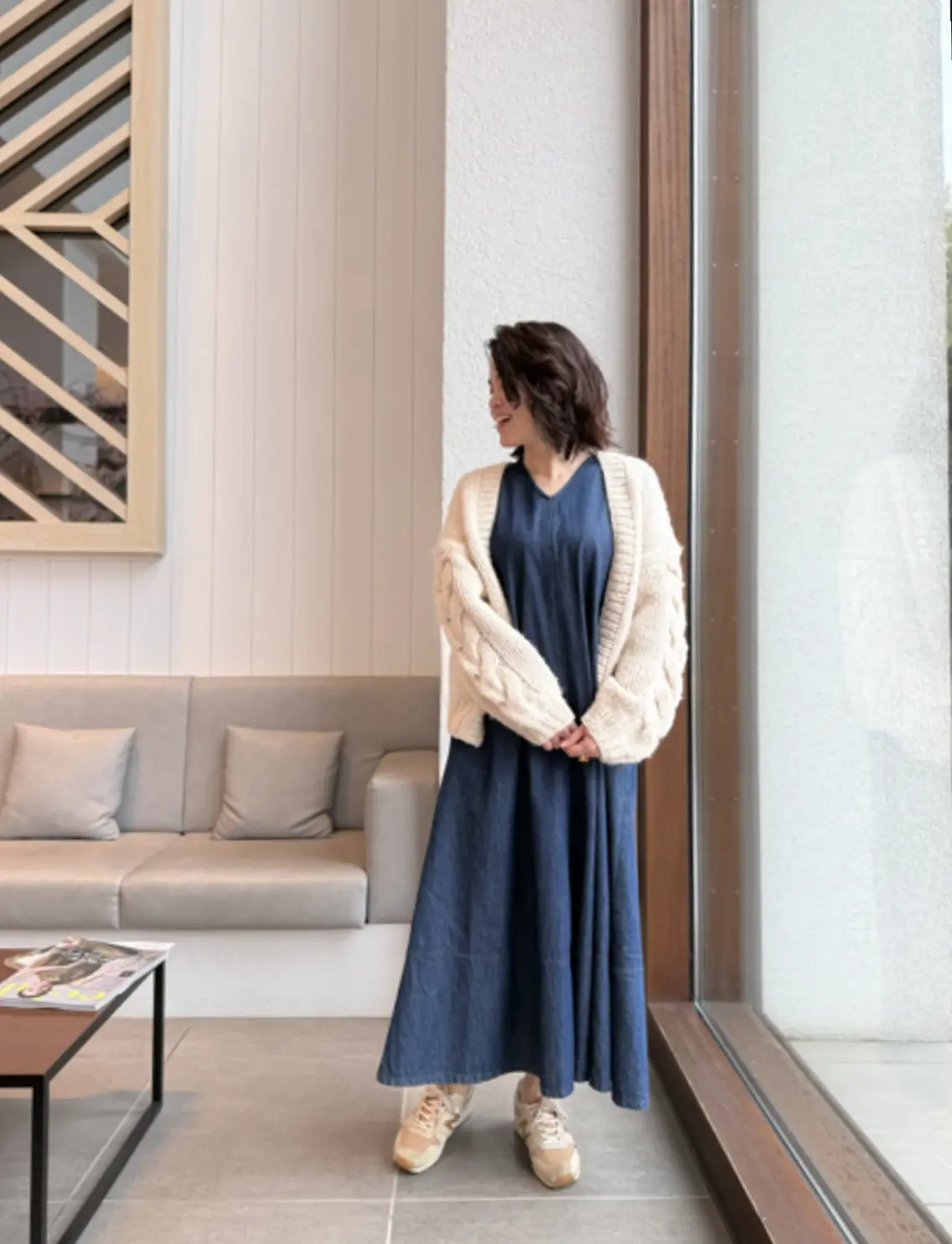 デニムワンピースは、オールシーズン着たいの画像_5