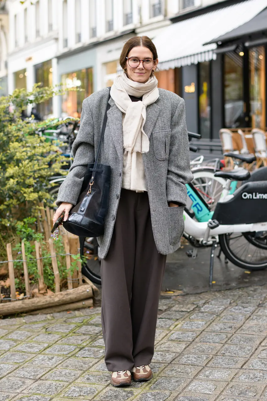 パリスナップ ポーリーヌさん（映画衣装）のスカーフ使い