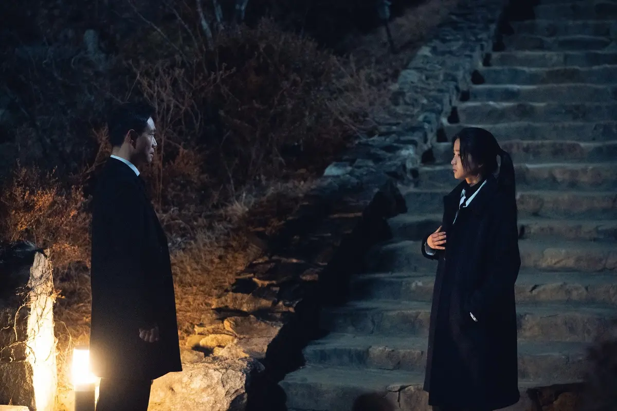 「悪鬼」のオ・ジョンセとキム・テリ