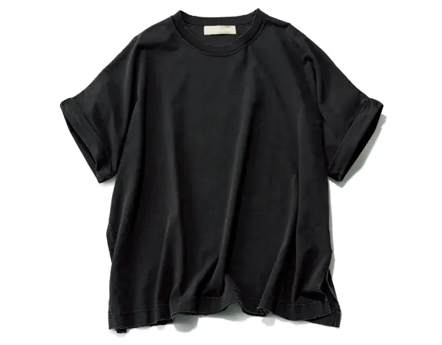 アール ジュビリーのデザインのあるTシャツ