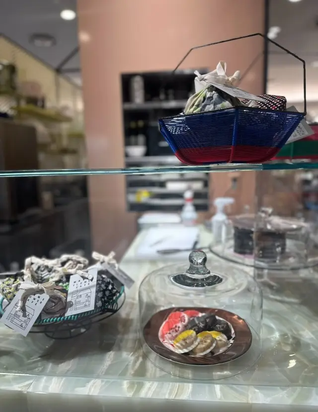 魅力的な女性が集まる新年の女子会へ。の画像_2