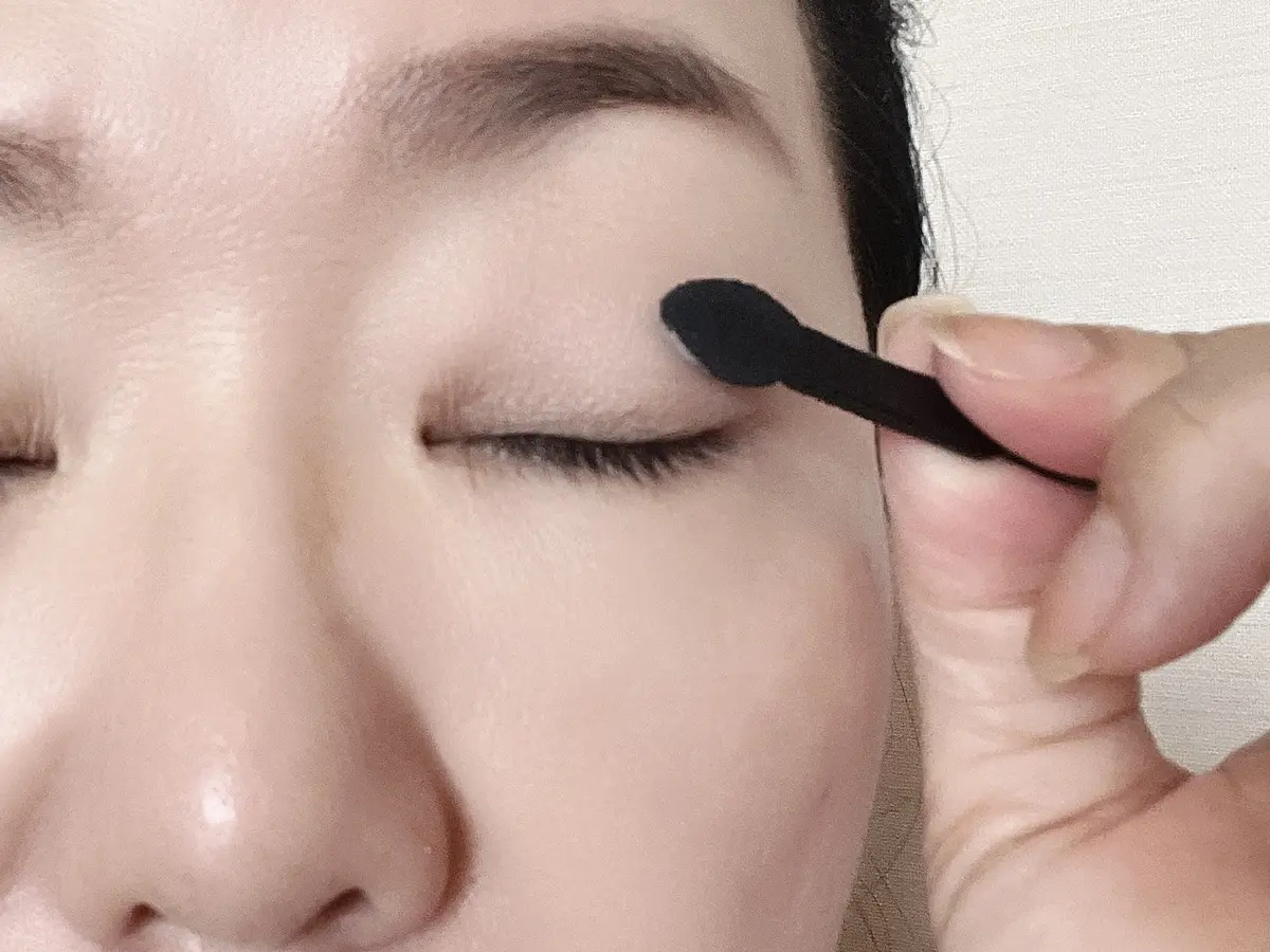 アイシャドウ　プロセス１