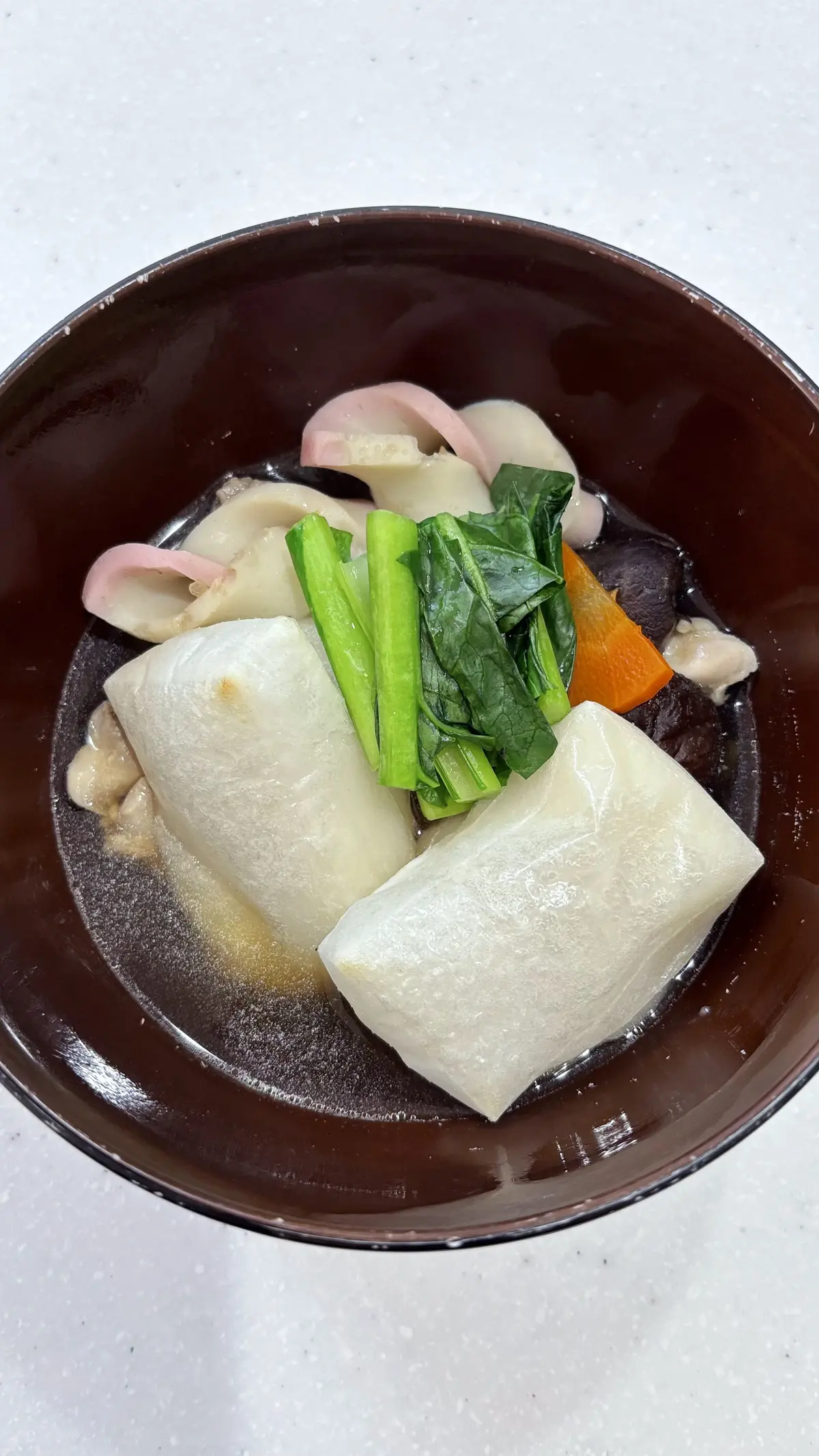 お雑煮　焼き餅　小松菜　かまぼこ　鶏肉