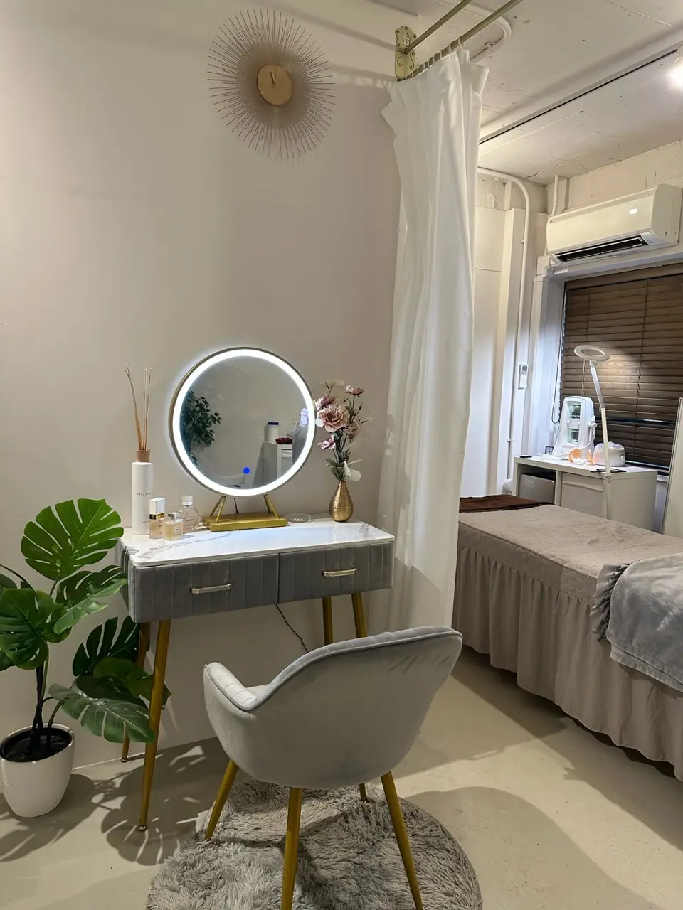 First class ハイドロフェイシャル　ハリウッドブロウリフト HBL  艶肌wax   肌wax