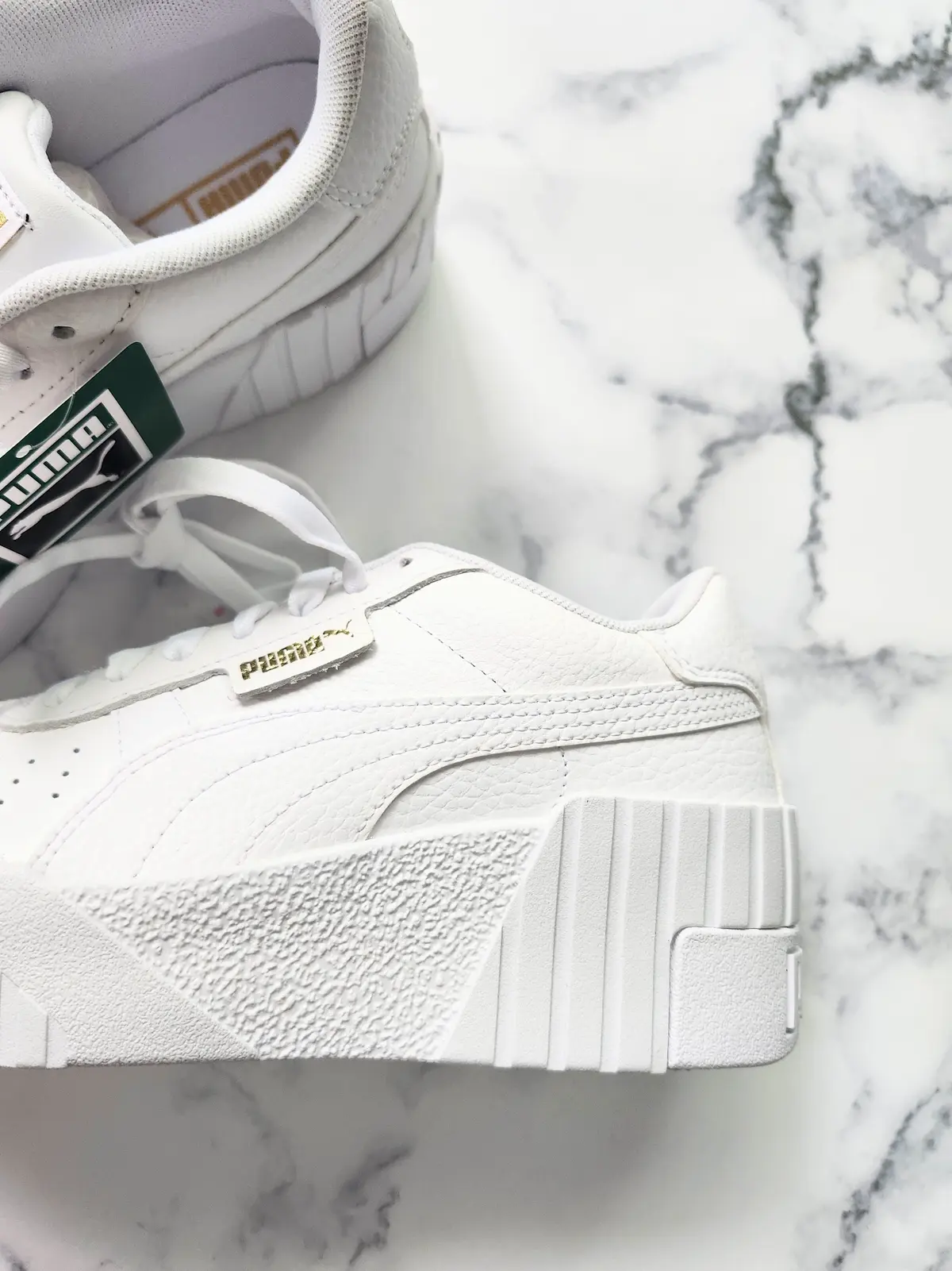 PUMA、プーマ、スニーカー、白スニーカー、40代ファッション、ZARA、ザラ、Tシャツ、アンテプリマ、スタイルデリ、セッキオスティローゾ 、UNIQLO、ユニクロ