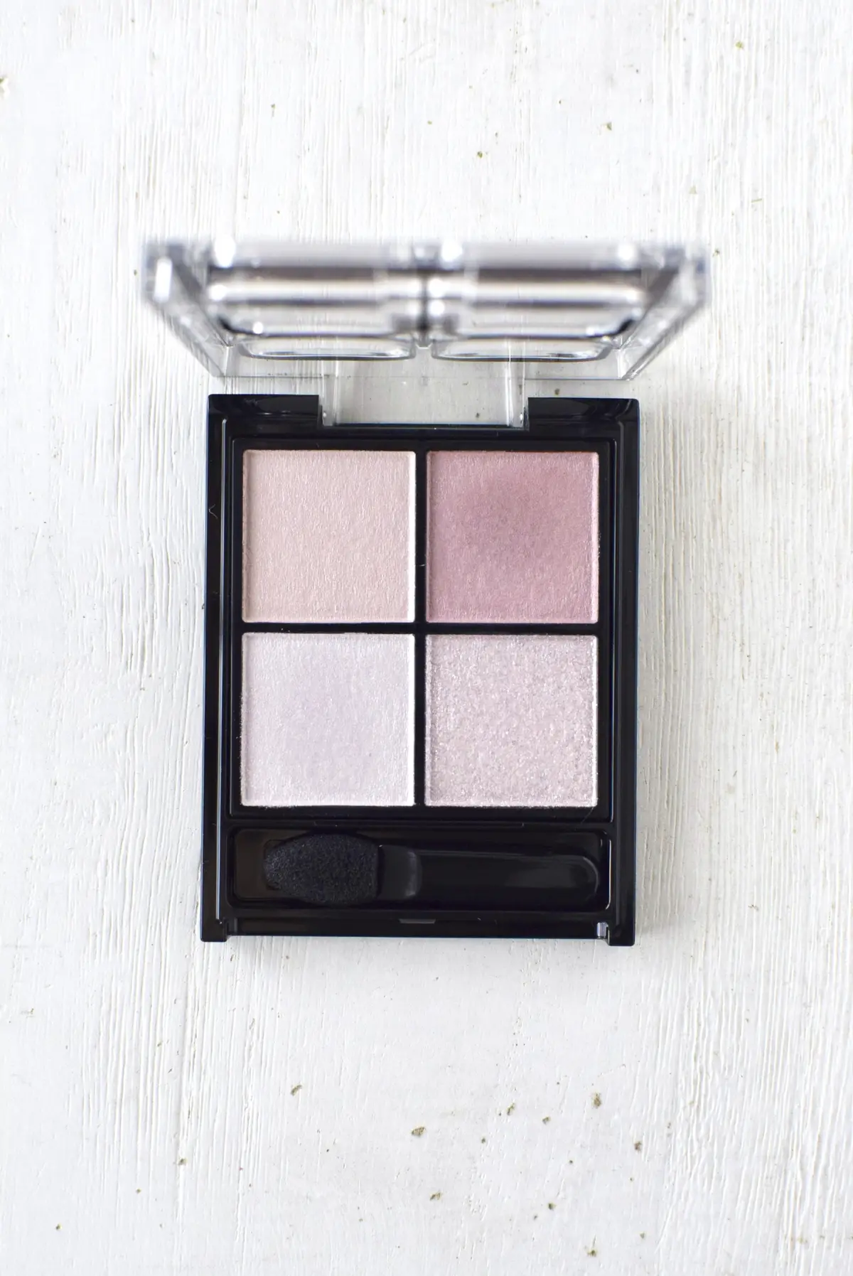 éclat エクラ　Jマダム　ブログ　北海道　札幌　トモコ　知子　プチプラ　メイク　KATE　ケイト　アイシャドウ