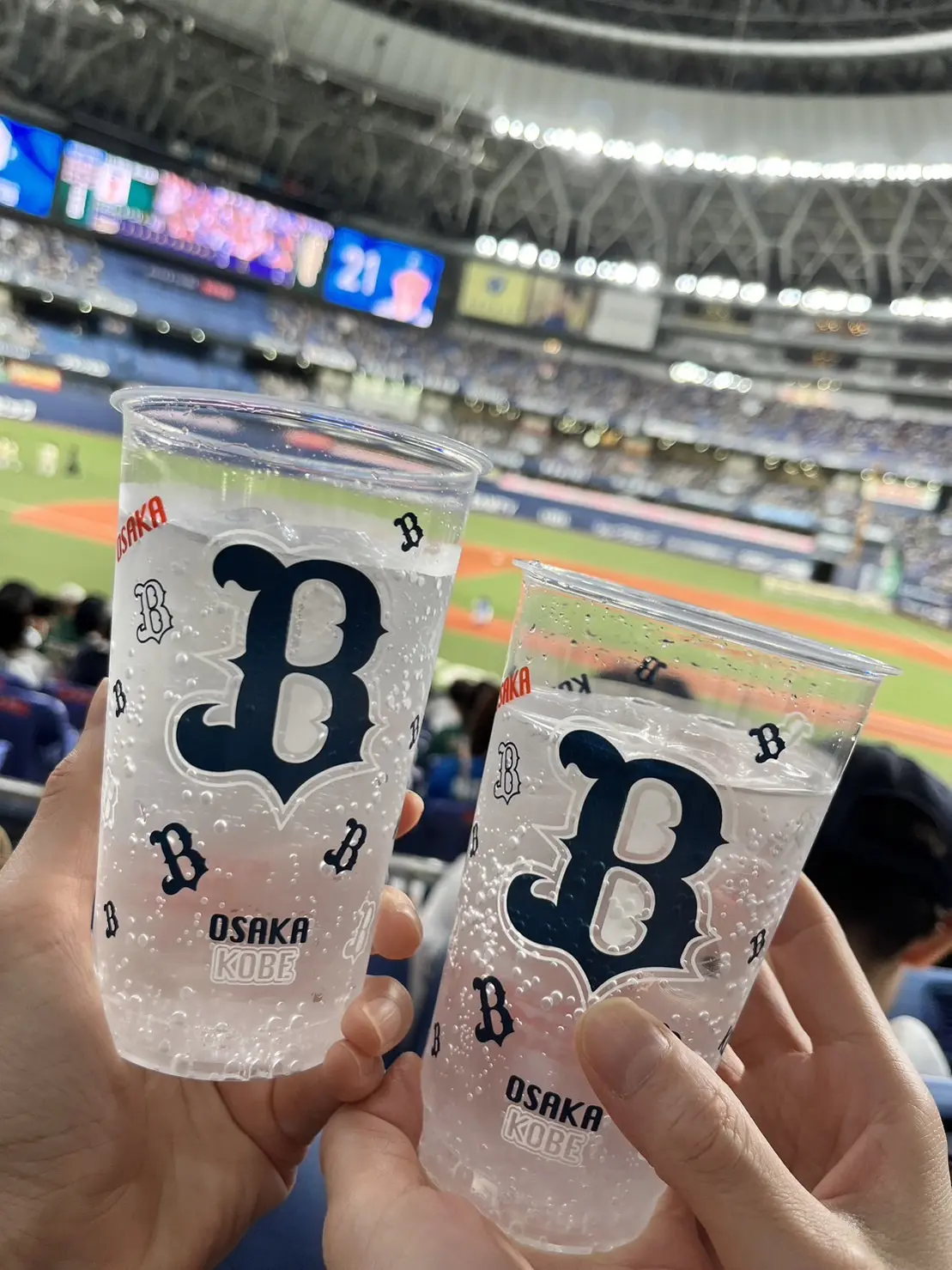 球場のビール売り子さん、笑顔最高でした！ありがとう。