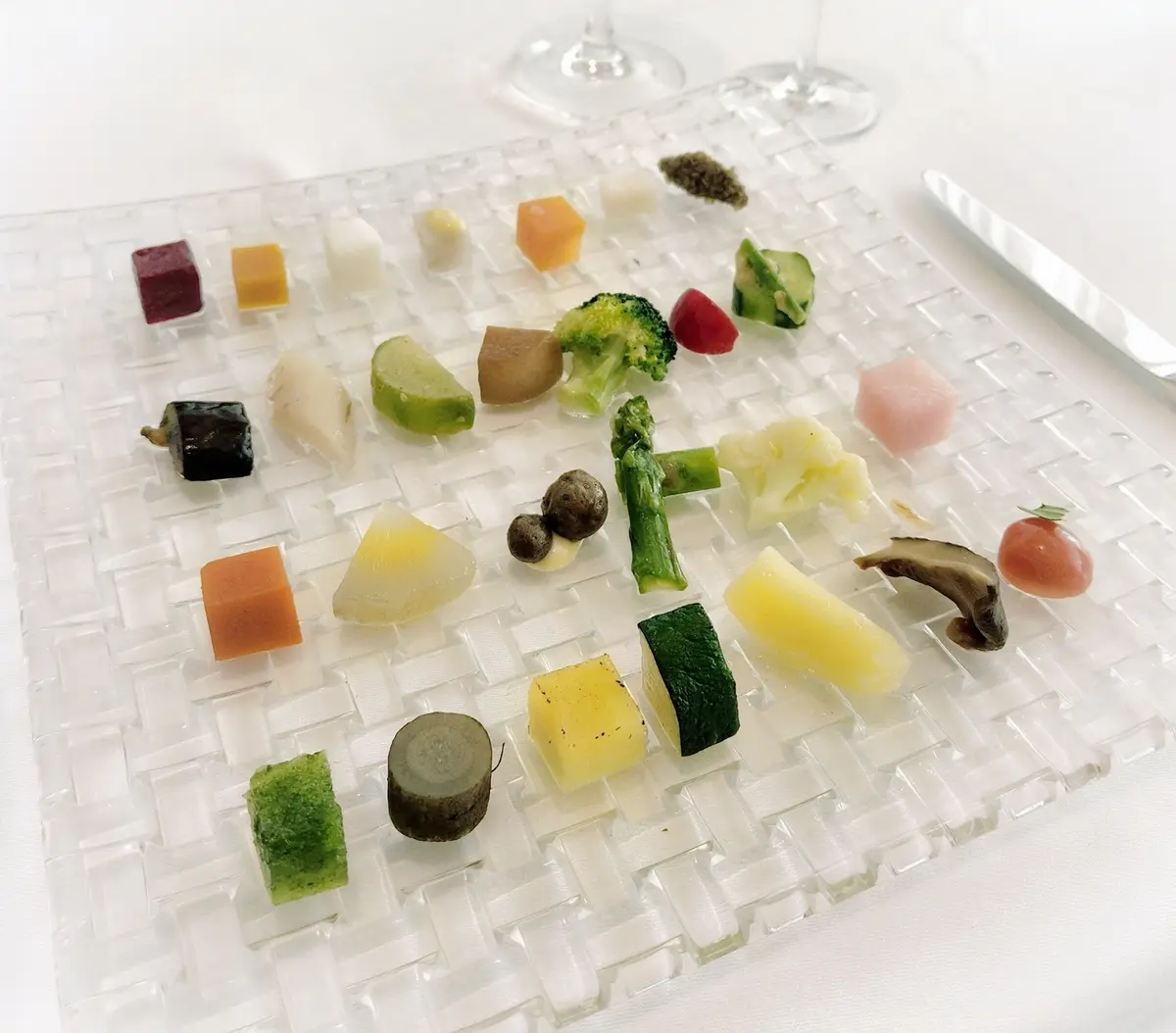 見た目もとっても可愛い28種の野菜プレート