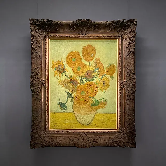 ブラックコーデで美術館への画像_5