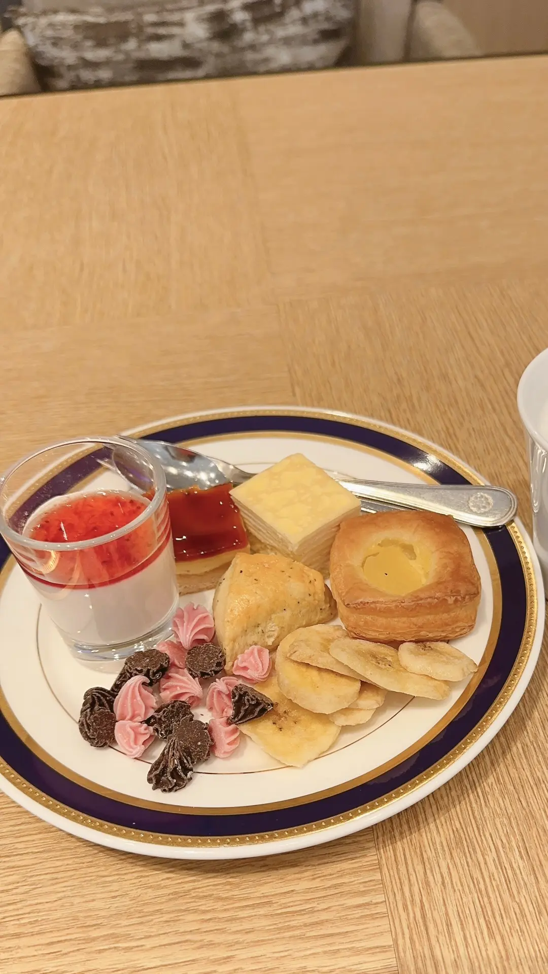 ザ・プリンス京都宝ヶ池クラブラウンジの軽食