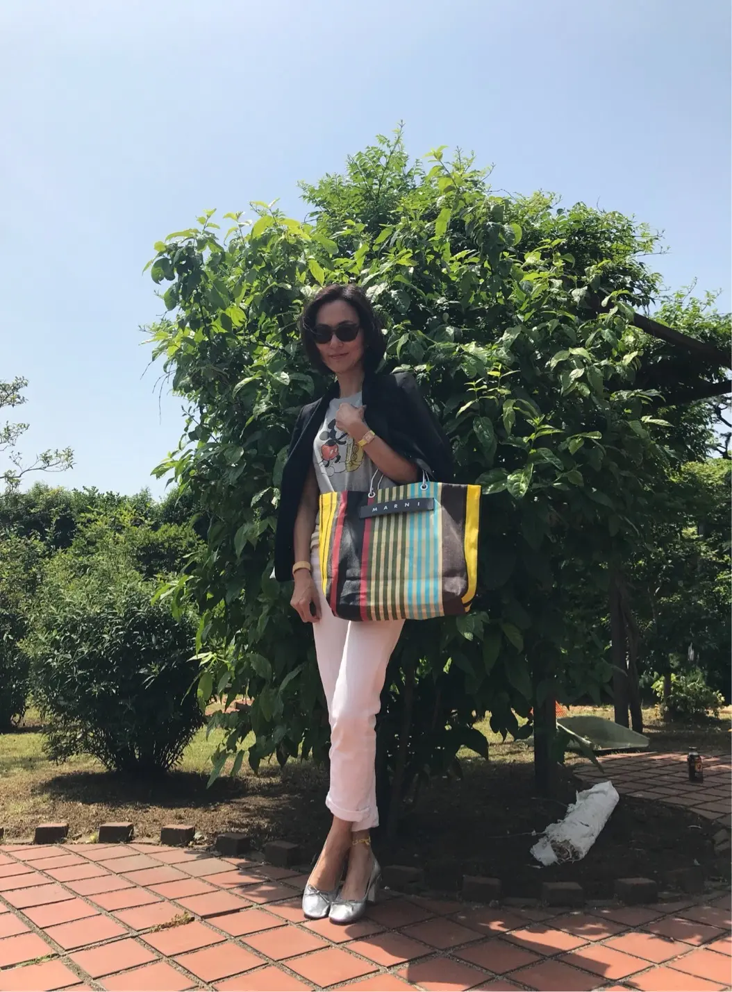 UNIQLO UTのTシャツで大人のカジの画像_3