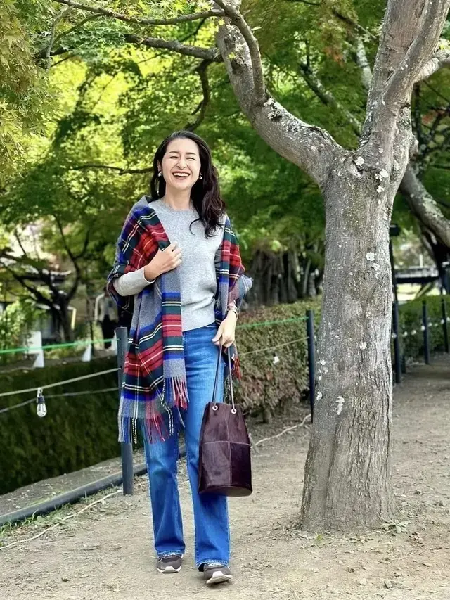 おしゃれな50代が着こなす「ユニクロ・GU」大人の秋コーデ