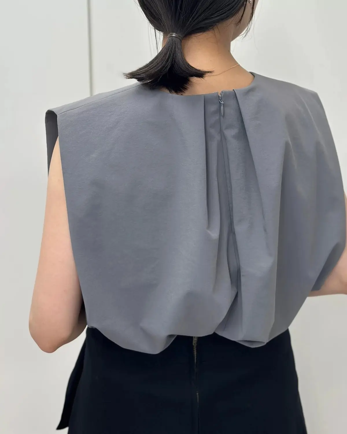 大ヒット継続中！「華奢見えノースリーブ」の画像_15