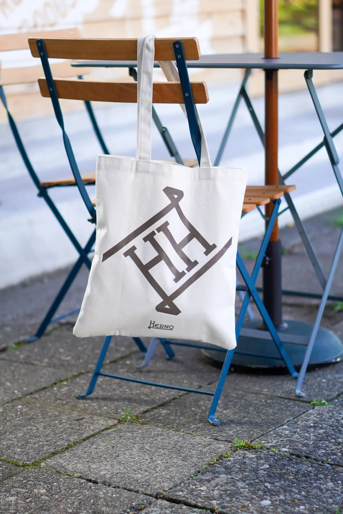  HERNO×eclatのコラボトートの画像_5