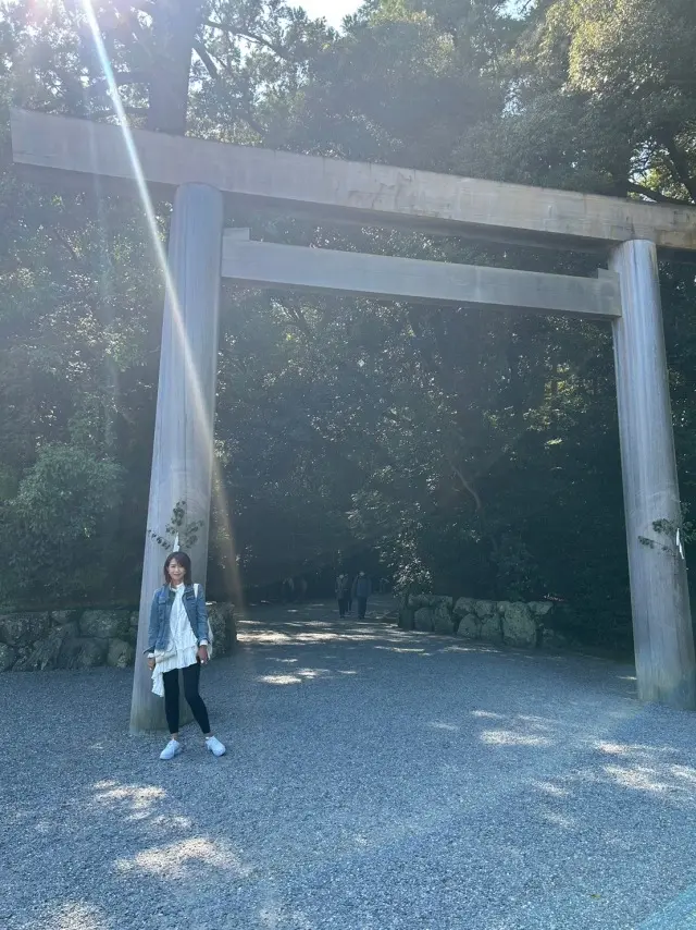 今回は車で伊勢へ。片道500キロの車での旅。