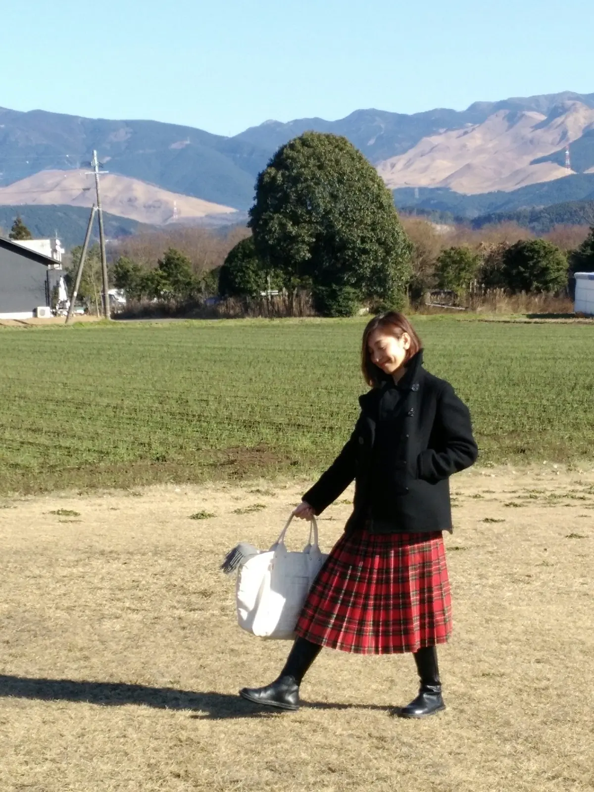 カジュアルな赤が、やっぱり大好き！の画像_2