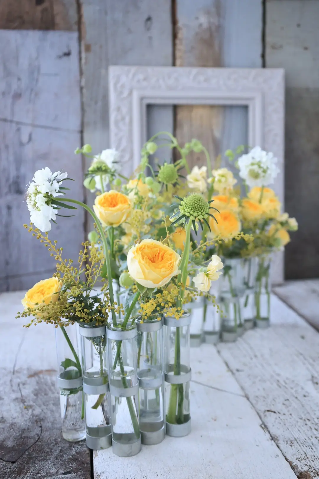 Vase d’avril  四月の花器　　　　Tsé & Tsé associées ツェツェ・アソシエ