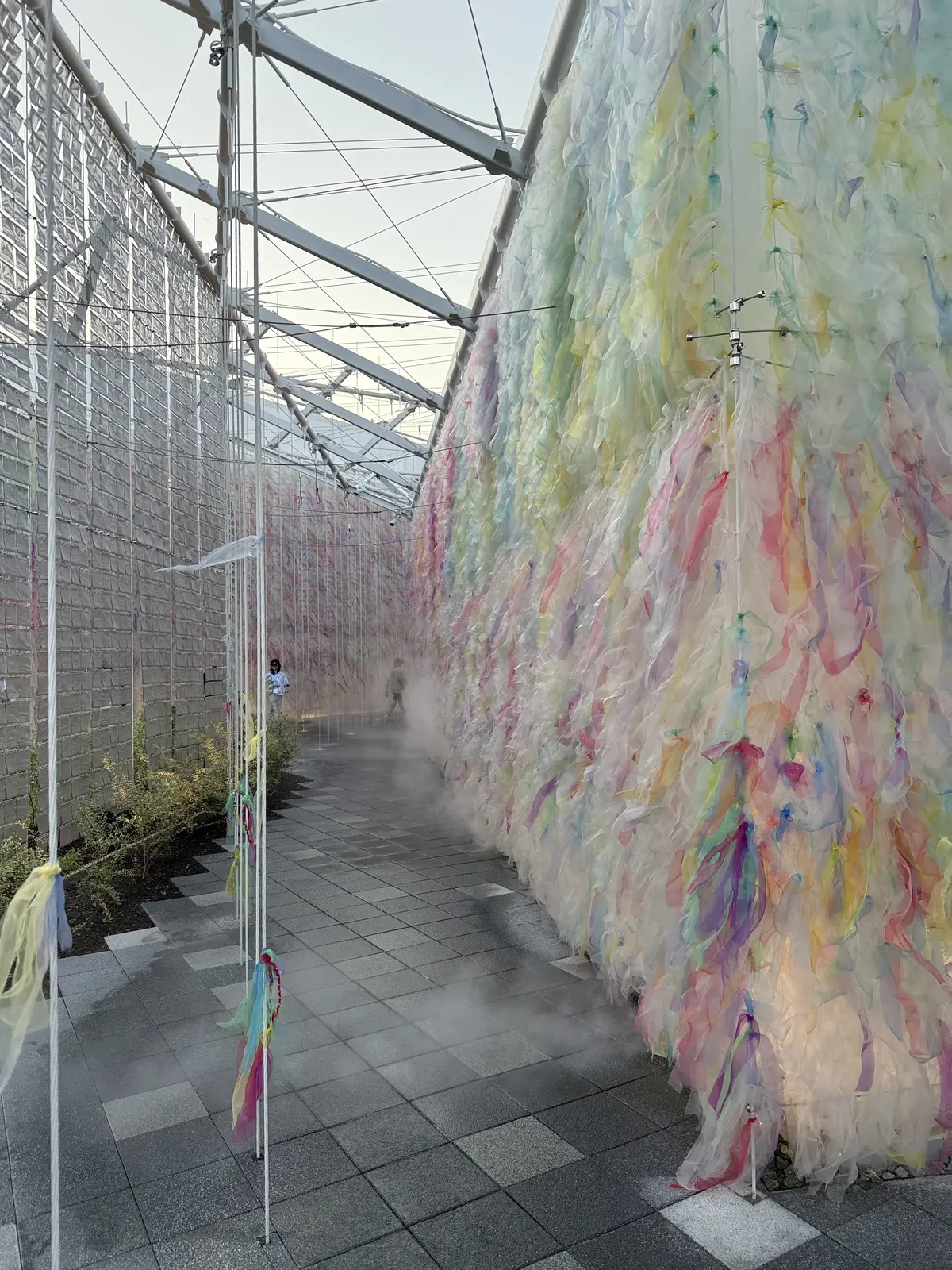 夜の大阪・関西万博でも疲れ知らず♡ エアの画像_3