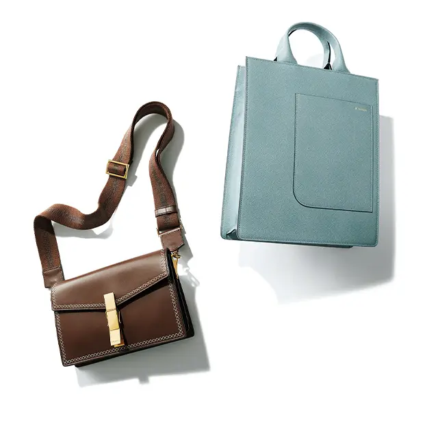 硬さがトゥーマッチにならないように、グレーのニュアンスがある色でコーディネートに溶け込ませて