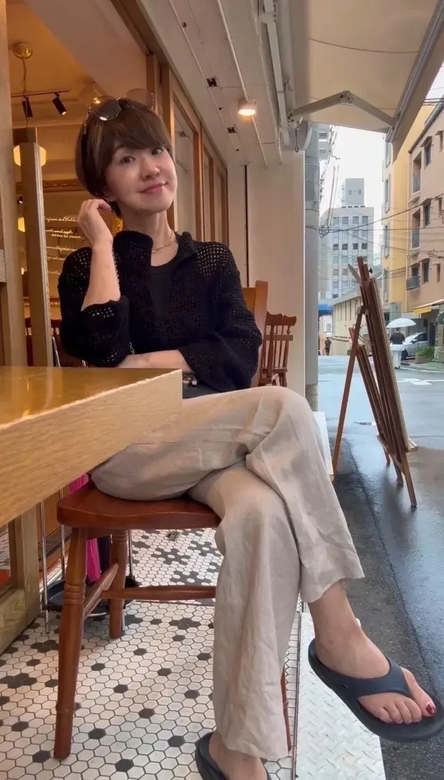 ベージュ麻ワイドパンツ