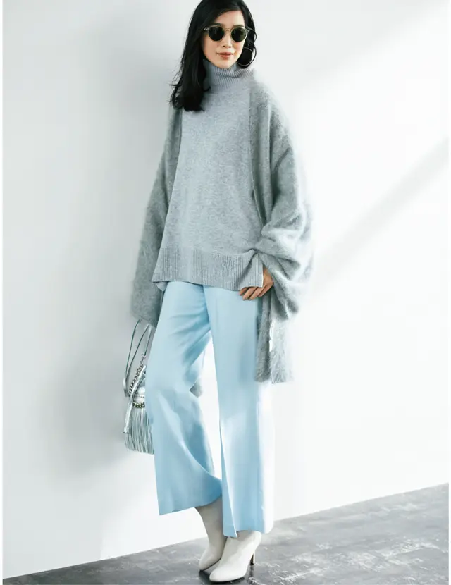 ル フィルのライトブルーのパンツコーデのゆうき