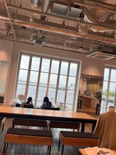 曇り空でも気持ち良い横浜みなとみらいの画像_2