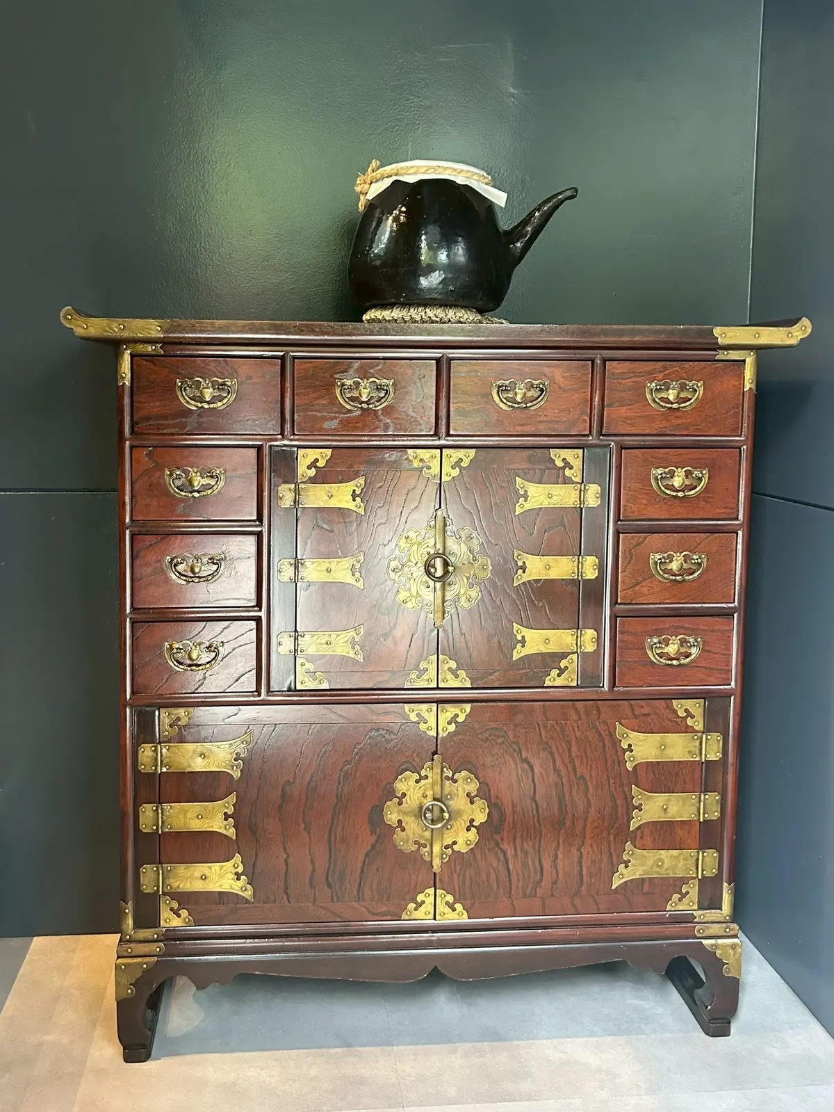 韓国宮廷料理「成城HOSEKI」にある繊細な調度品