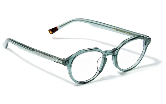 メガネ「BM001」￥33,000／ブラン