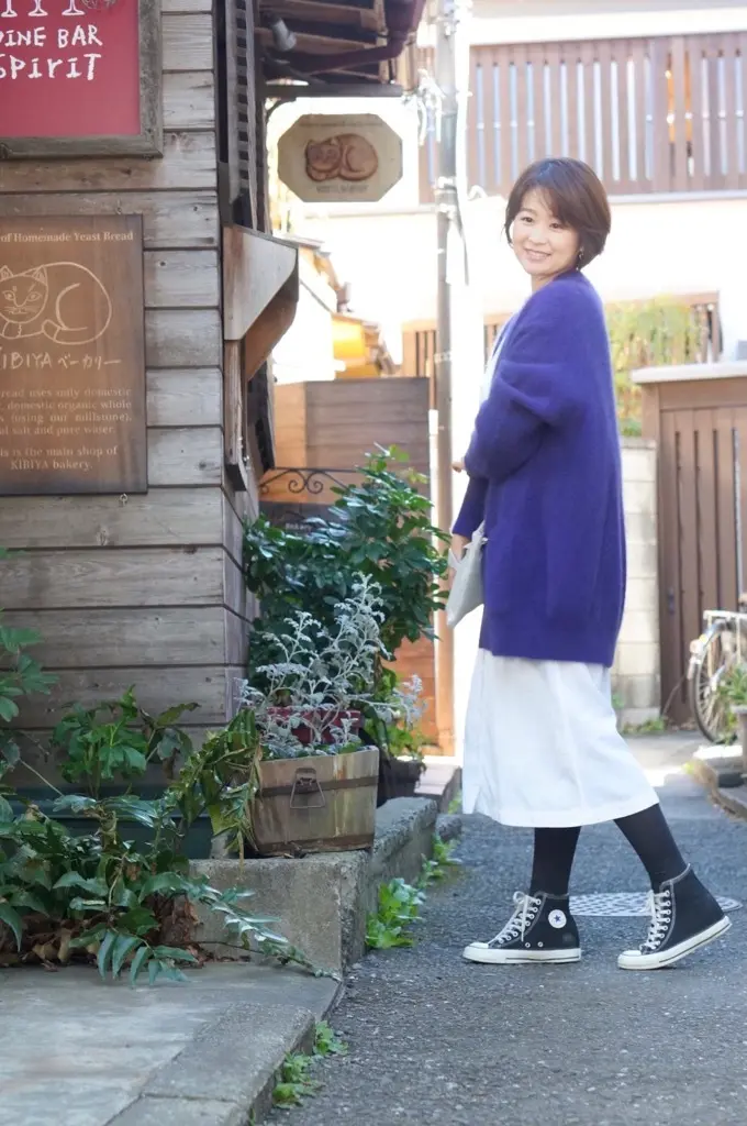 冬に映える美発色なカシミアカーディガンの画像_1