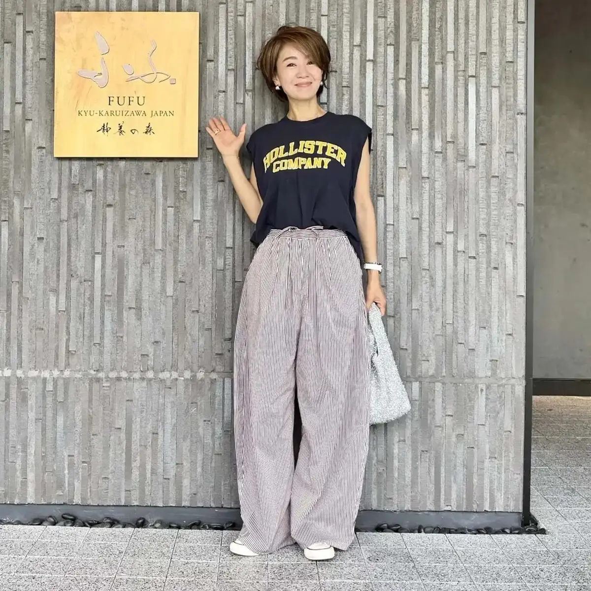 【50代の旅コーデ5選】風通しもばっちり＆涼やかな一着で快適な旅を！