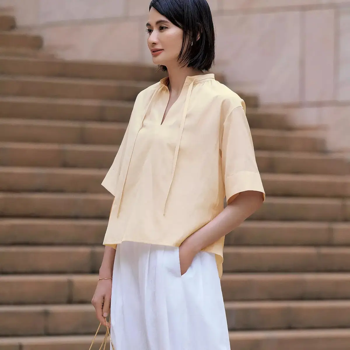 E by éclat バンドカラー細ボウタイブラウス