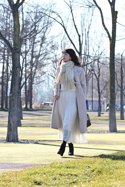 Mila Owen のストールを巻いて