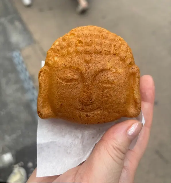 鎌倉　江ノ電　長谷寺　鶴岡八幡宮　鎌倉グルメ　鎌倉スィーツ　オムレツ　豊島屋　鳩サブレー　大仏さま焼き　鎌倉小町通り　ともや　納言志るこ店　甘味処　和菓子　あんみつ　ビストロオム鎌倉　鳩グッズ