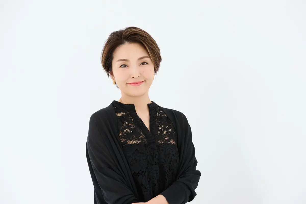 OurAge×Webエクラ　メイクアップアーティスト　レイナさん