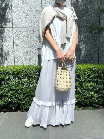 徳原文子×eclat フリルスカート ￥22,000