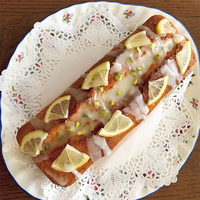 「国産レモンたっぷり！ さわやかなバターケーキです」