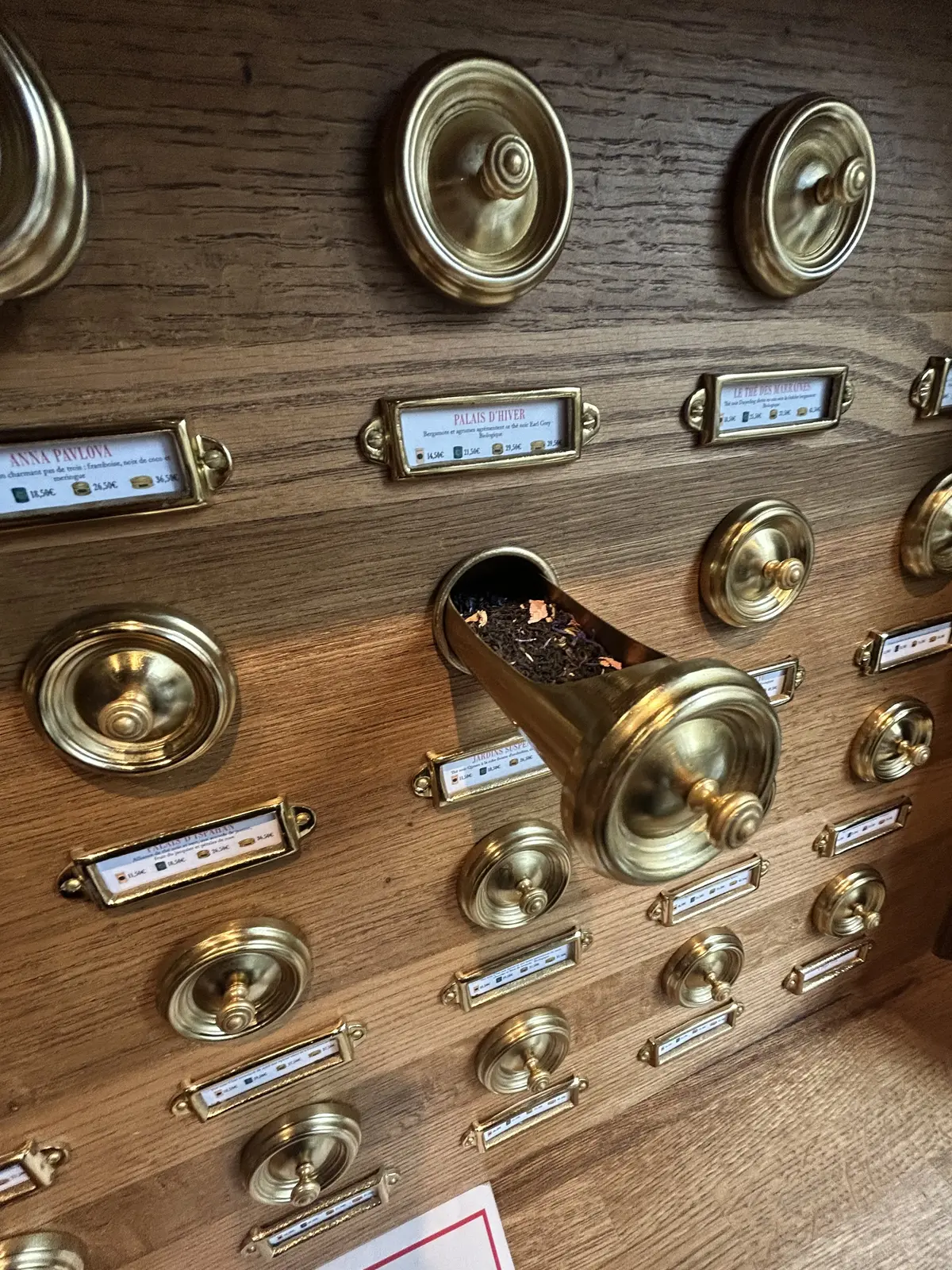 Conservatoire des Hémisphères（コンセルバトワール・デ・ゼミスフェール）ー完全オーダーメイドの紅茶専門店　【パリのお土産】