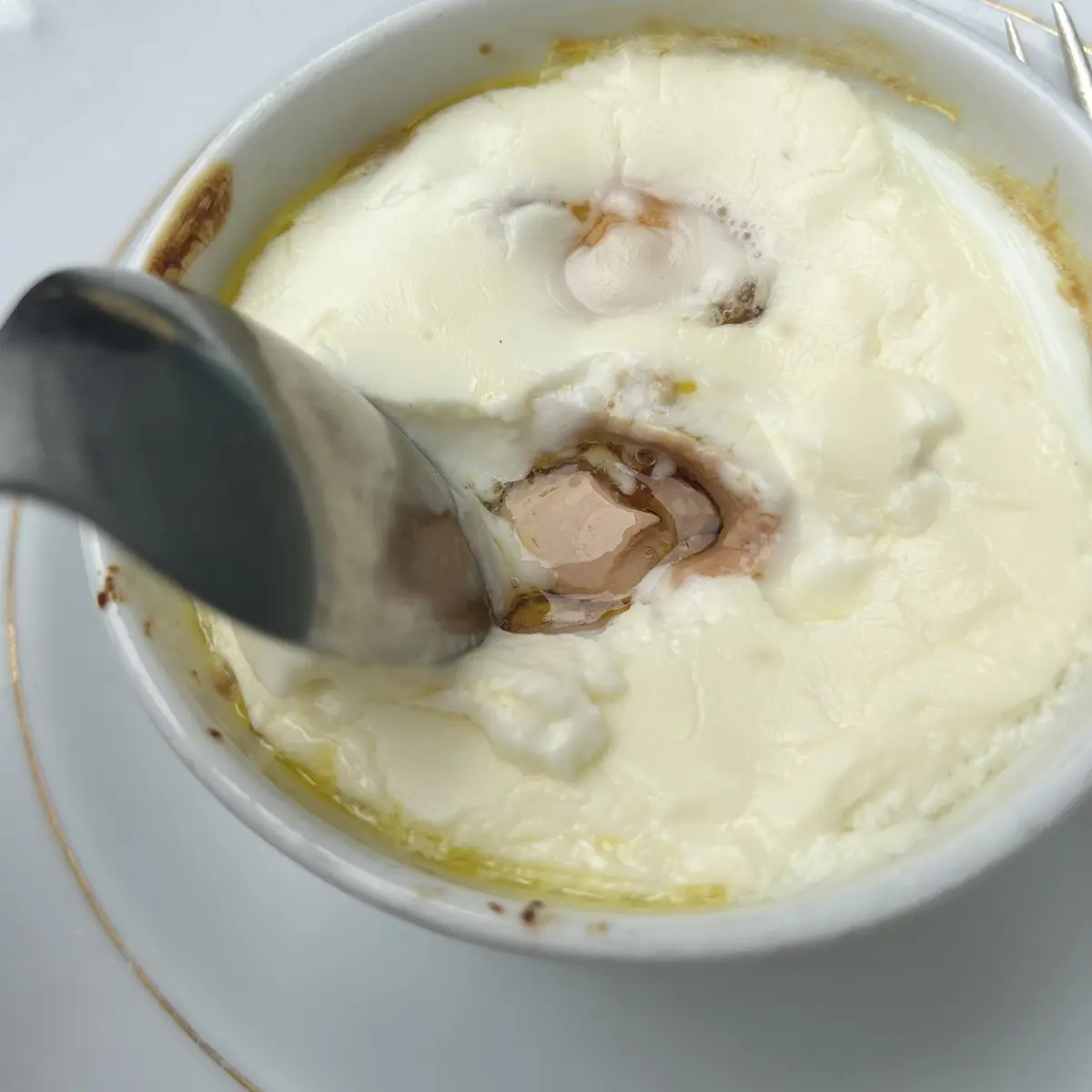 パリ　シテ島　レストラン「Au Vieux Paris d'Arcole」