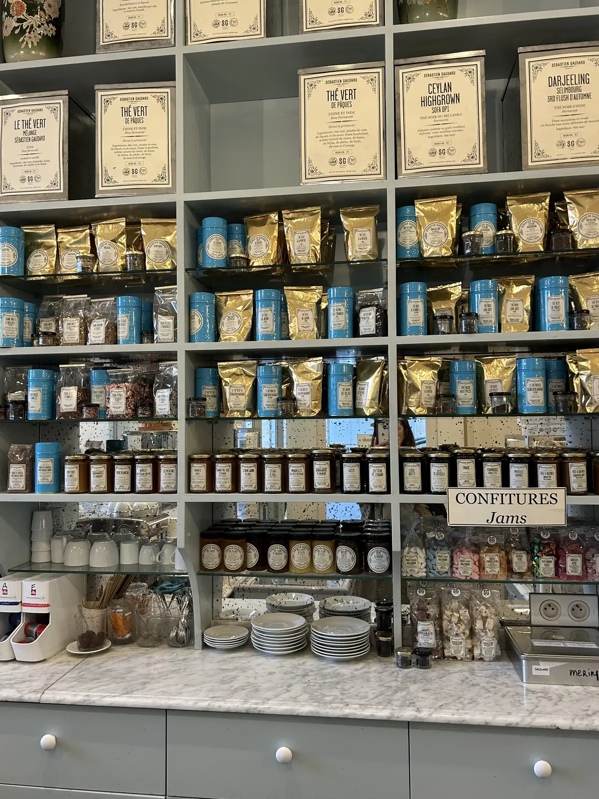 パリ　カフェ　SÉBASTIEN GAUDARD （セバスチャン・ゴダール）