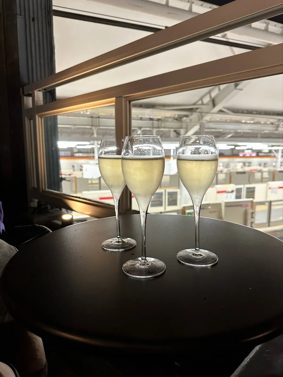 旬なグレーのZARAコーデで行く新感覚中の画像_16