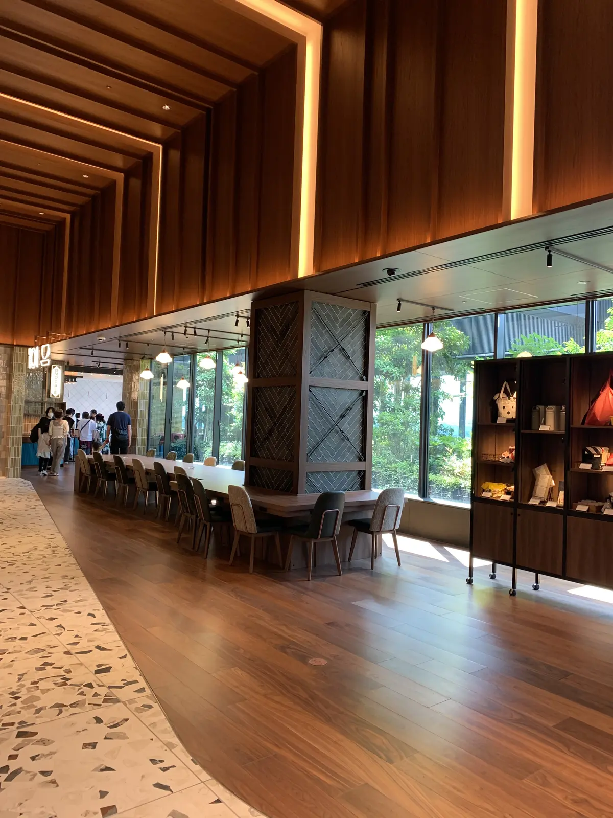 パソコン作業などが可能なフリースペース