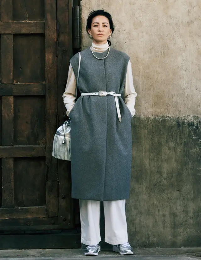 IシルエットのジレのRINA