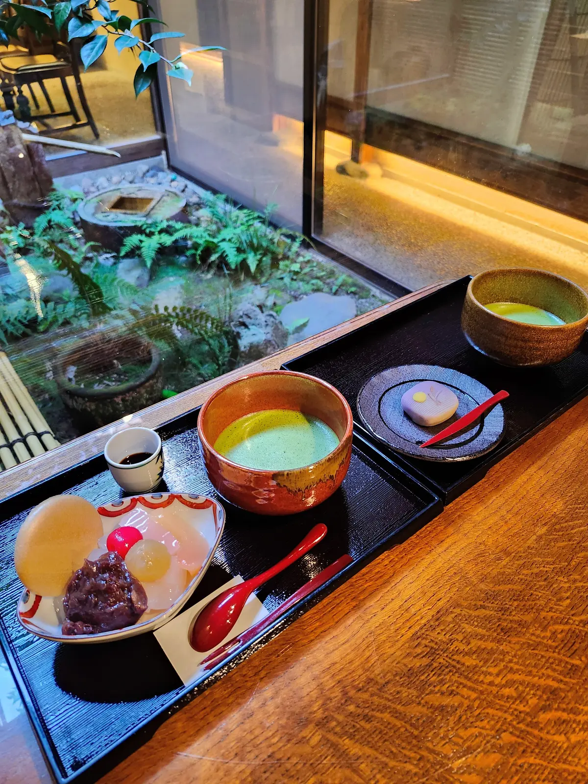 女子旅、金沢、金沢旅行、秋の金沢、40代ファッション、旅コーデ、加賀料理、21世紀美術館、御朱印　神社、金沢カフェ、茶屋街