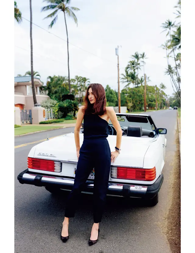 スタイリッシュな装いのクールな女らしさにもマッチ